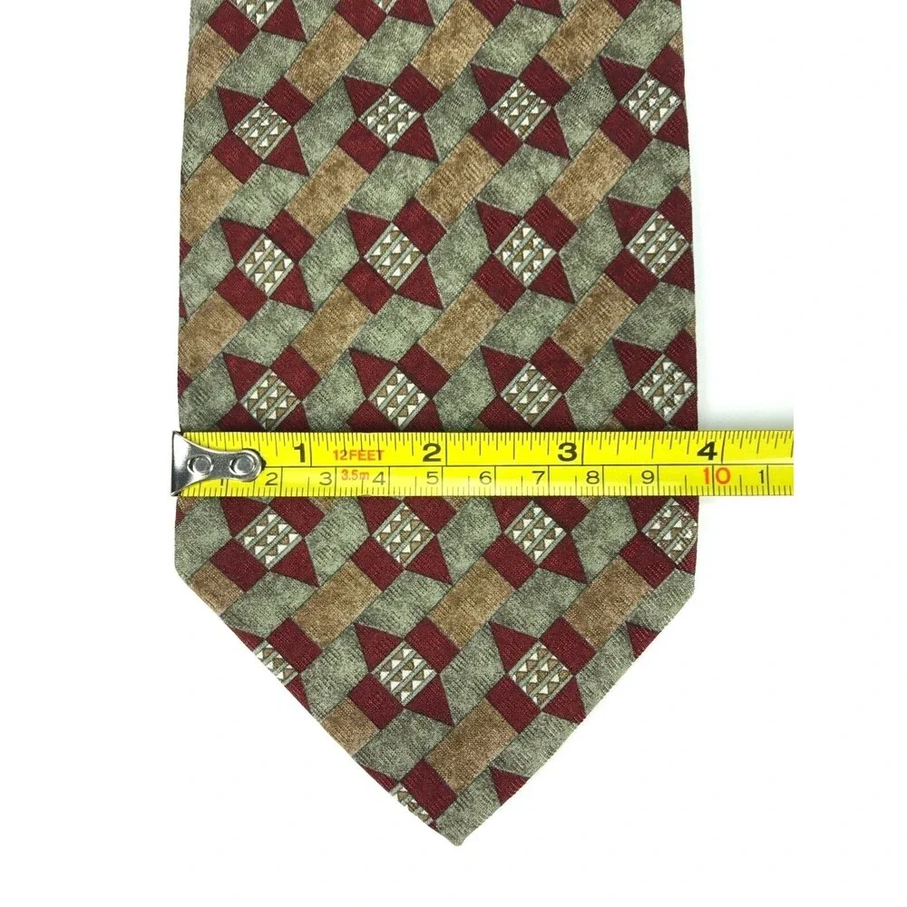 GUESS Men's Tie 100% Silk Handmade In Italy Multi-Color Geometric Necktie 57